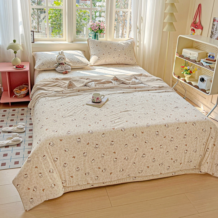 91家纺网 家纺一手货源 找家纺 卡普家居 2026新款A类锦氨凉感印花单床盖凉席 奶盖Kitty