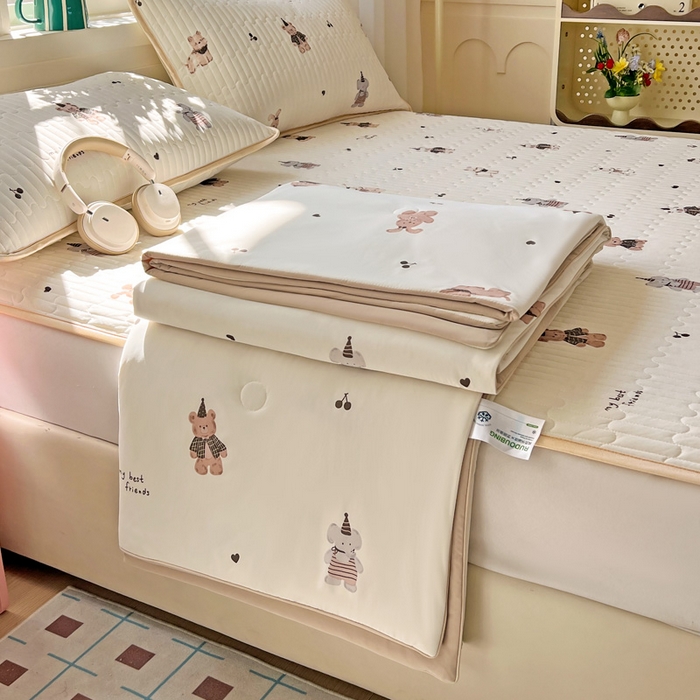 91家纺网 家纺一手货源 找家纺 卡普家居 2026新款A类锦氨凉感印花单床盖凉席 奶咖萌宠