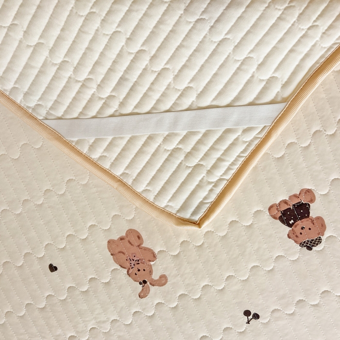 91家纺网 家纺一手货源 找家纺 卡普家居 2026新款A类锦氨凉感印花单床盖凉席 奶咖萌宠