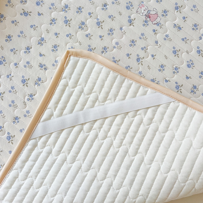 91家纺网 家纺一手货源 找家纺 卡普家居 2026新款A类锦氨凉感印花单床盖凉席 奶油兰花束