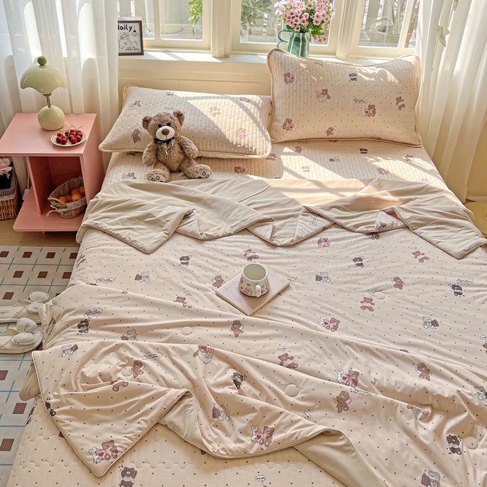 91家纺网 家纺一手货源 找家纺 卡普家居 2026新款A类锦氨凉感印花单床盖凉席 软糖小熊