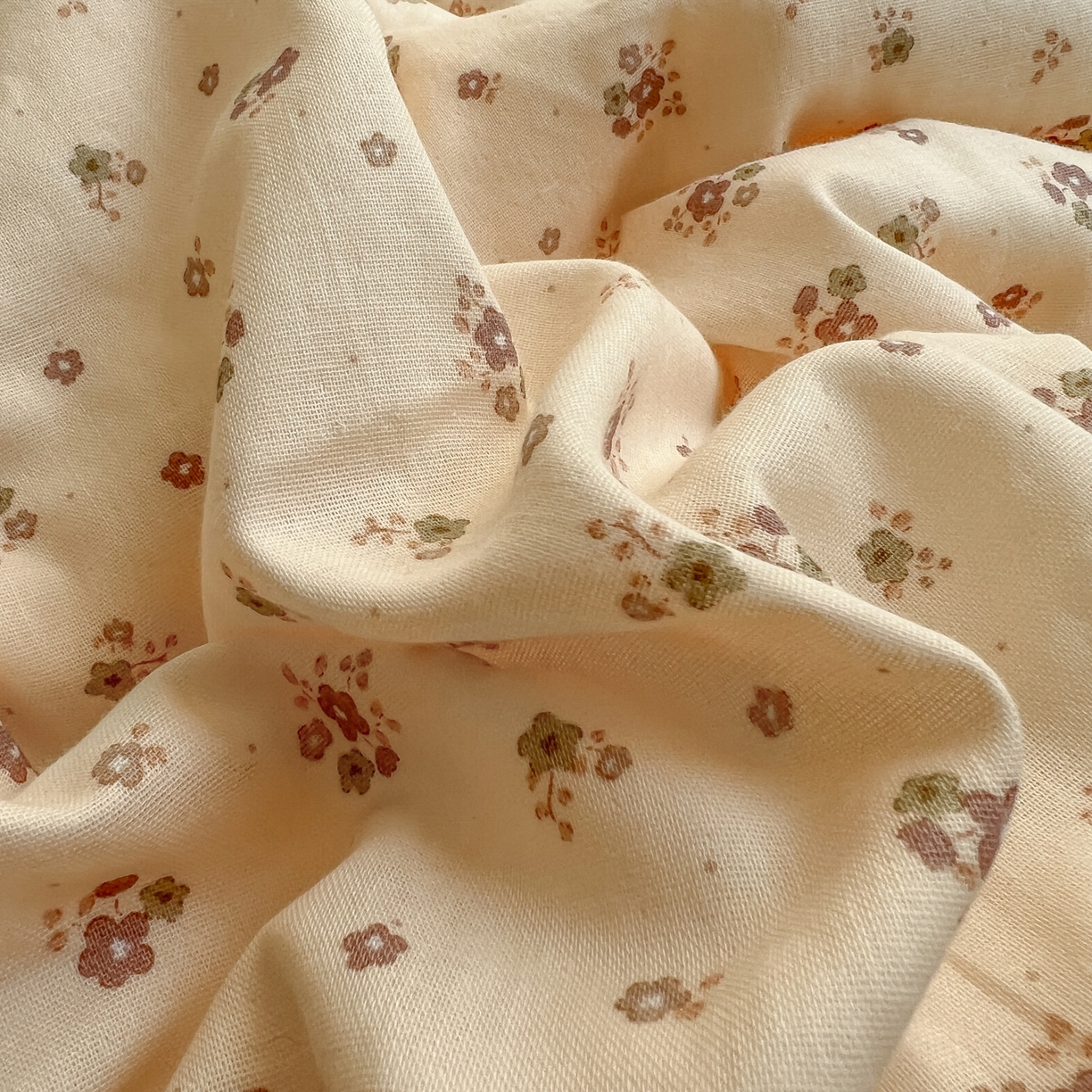 91家纺网 家纺一手货源 找家纺 耀悦家纺 2026新款全棉纯棉双层纱花边四件套a类新中式小清新床笠枕套被套 暖棠花信