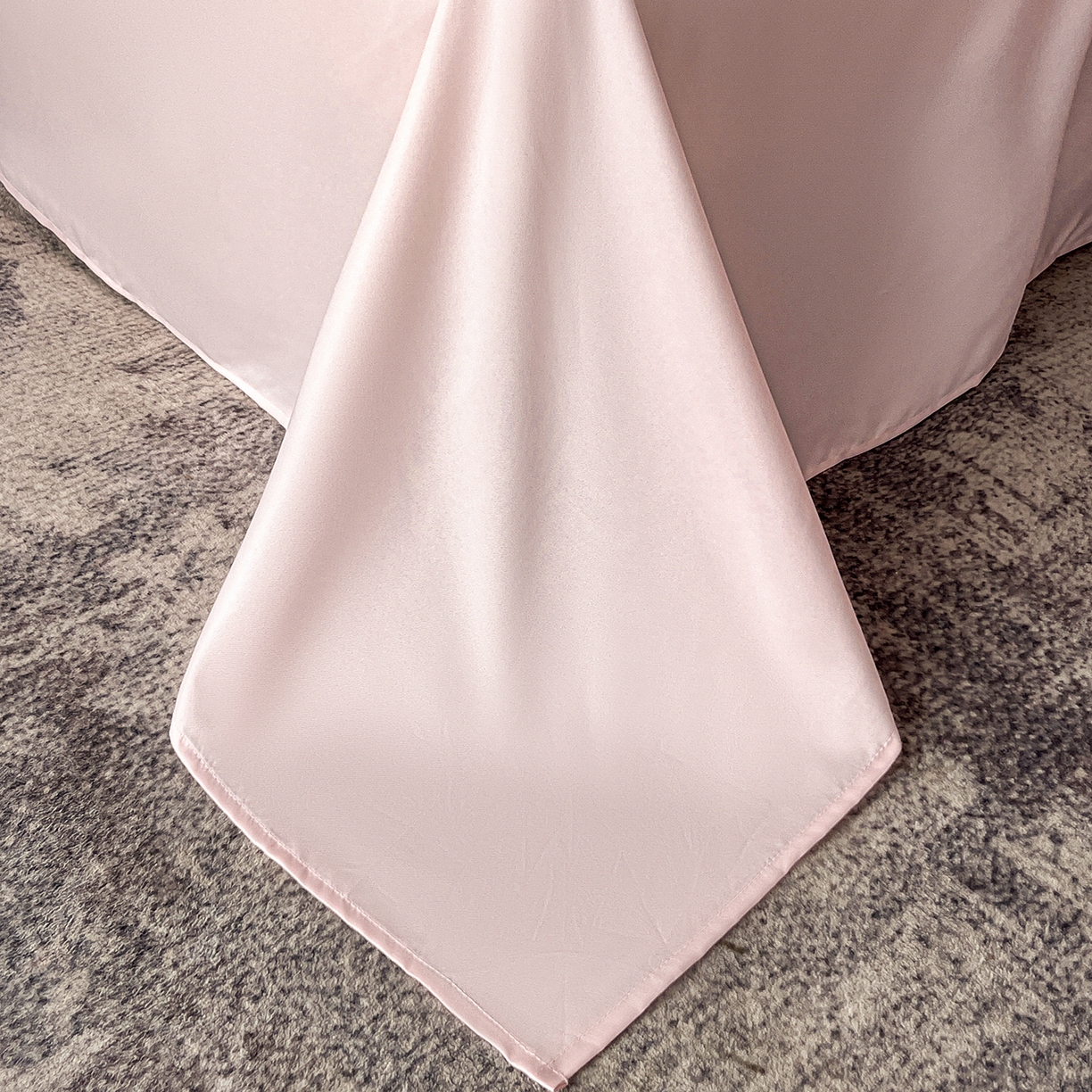 91家纺网 家纺一手货源 找家纺 你好美丽 2026新款豹纹水洗真丝提花简约暗合四件套 豹纹·粉