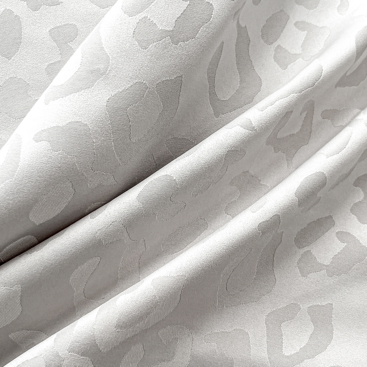 91家纺网 家纺一手货源 找家纺 你好美丽 2026新款豹纹水洗真丝提花简约暗合四件套 豹纹·灰