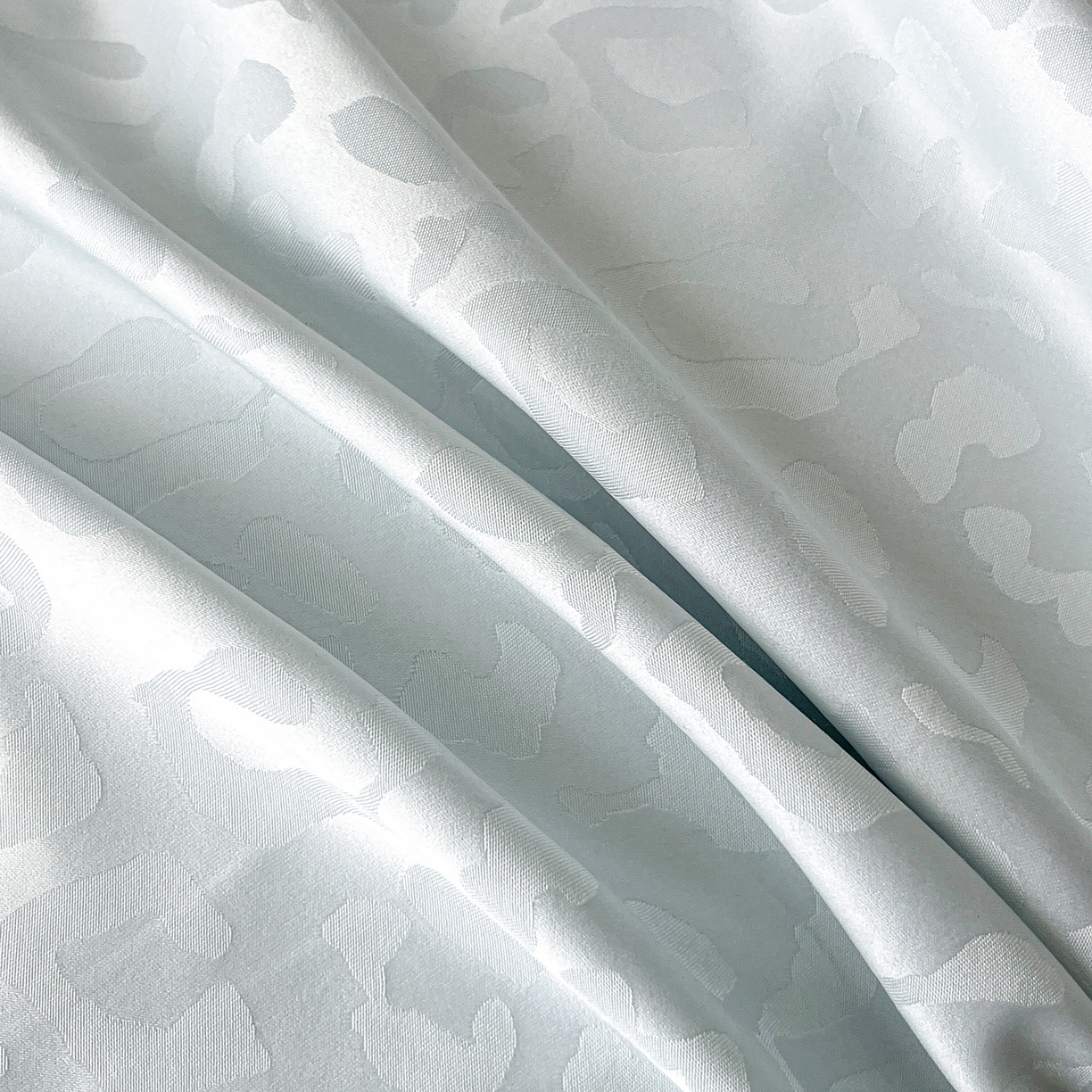 91家纺网 家纺一手货源 找家纺 你好美丽 2026新款豹纹水洗真丝提花简约暗合四件套 豹纹·蓝