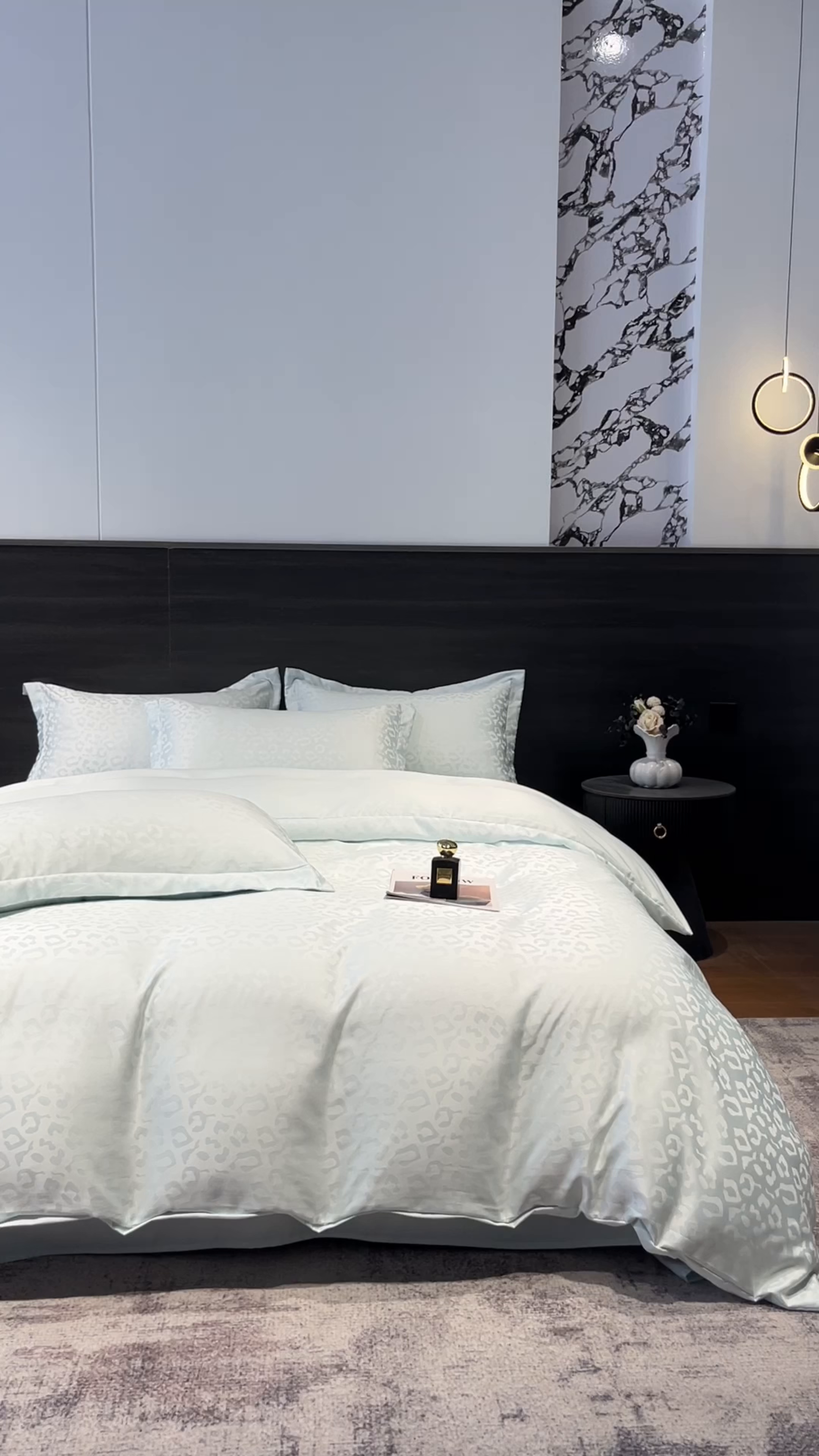 91家纺网 家纺一手货源 找家纺 你好美丽 2026新款豹纹水洗真丝提花简约暗合四件套 豹纹·蓝