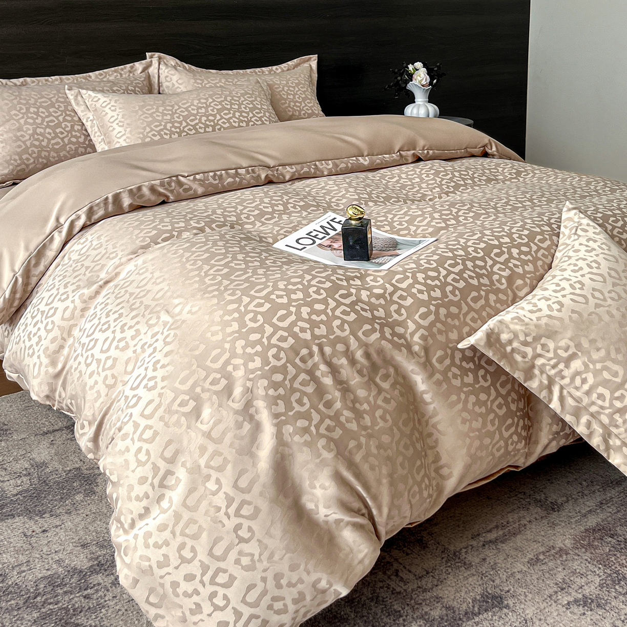 91家纺网 家纺一手货源 找家纺 你好美丽 2026新款豹纹水洗真丝提花简约暗合四件套 豹纹·香槟色