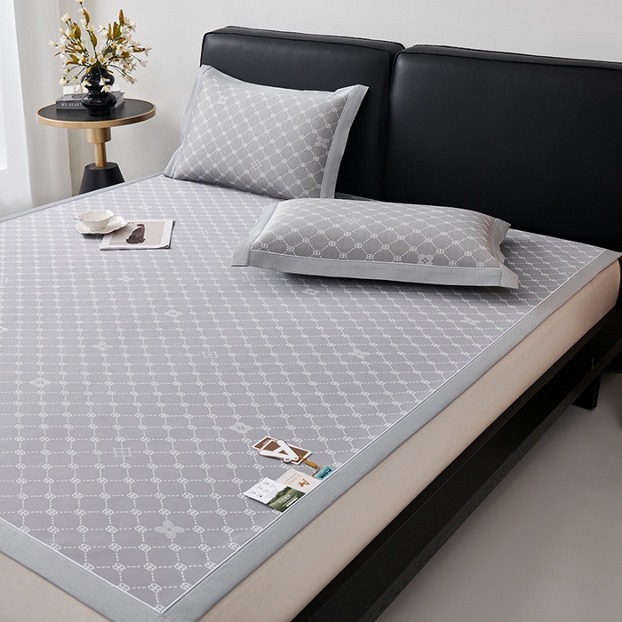 91家纺网 家纺一手货源 找家纺 小牛席业 2026春夏新款轻奢菱格提花冰丝席凉席席子空调软席 灰色