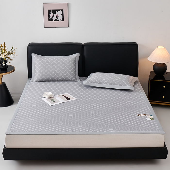 91家纺网 家纺一手货源 找家纺 小牛席业 2026春夏新款轻奢菱格提花冰丝席凉席席子空调软席 灰色