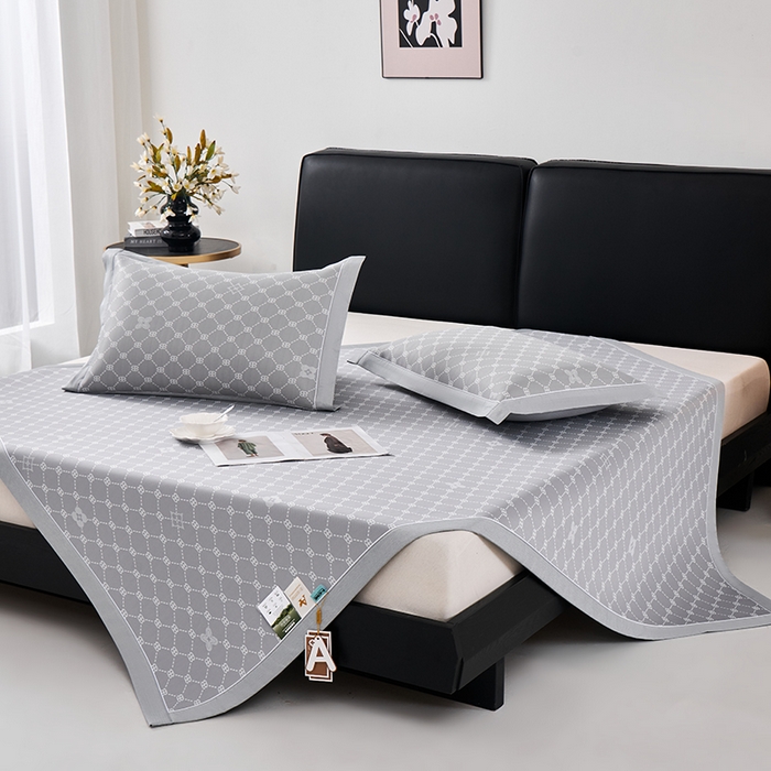 91家纺网 家纺一手货源 找家纺 小牛席业 2026春夏新款轻奢菱格提花冰丝席凉席席子空调软席 灰色