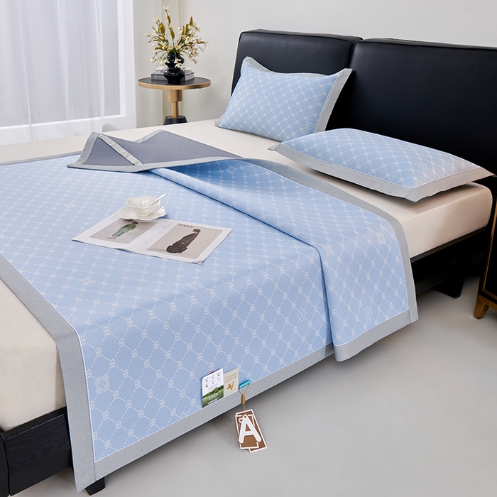 91家纺网 家纺一手货源 找家纺 小牛席业 2026春夏新款轻奢菱格提花冰丝席凉席席子空调软席 蓝色