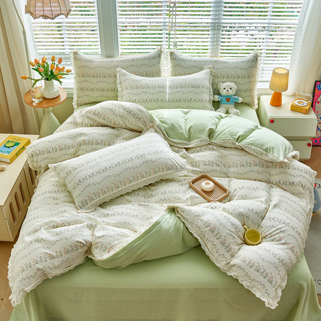 91家纺网 家纺一手货源 找家纺 钰锦珀家纺 2026春夏新款云感皱皱纱镂空花边三件套四件套 春日花园