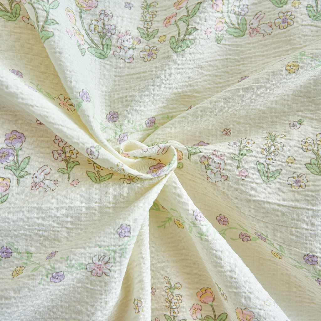 91家纺网 家纺一手货源 找家纺 钰锦珀家纺 2026春夏新款云感皱皱纱镂空花边三件套四件套 春日花园