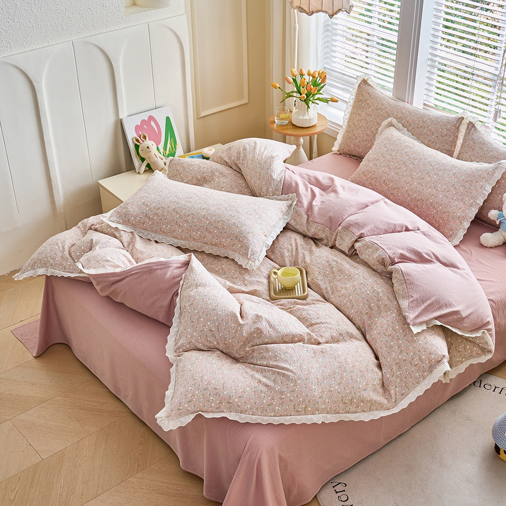 91家纺网 家纺一手货源 找家纺 钰锦珀家纺 2026春夏新款云感皱皱纱镂空花边三件套四件套 浮生若梦