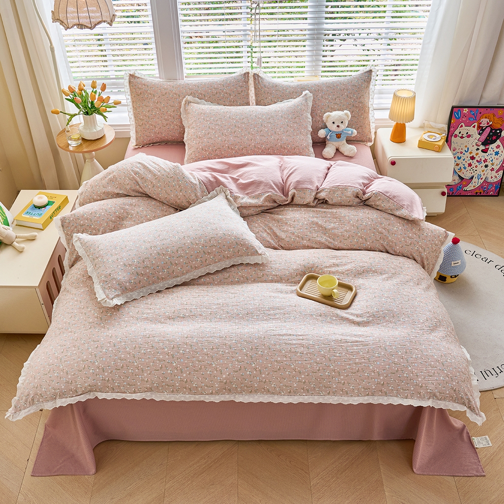 91家纺网 家纺一手货源 找家纺 钰锦珀家纺 2026春夏新款云感皱皱纱镂空花边三件套四件套 浮生若梦