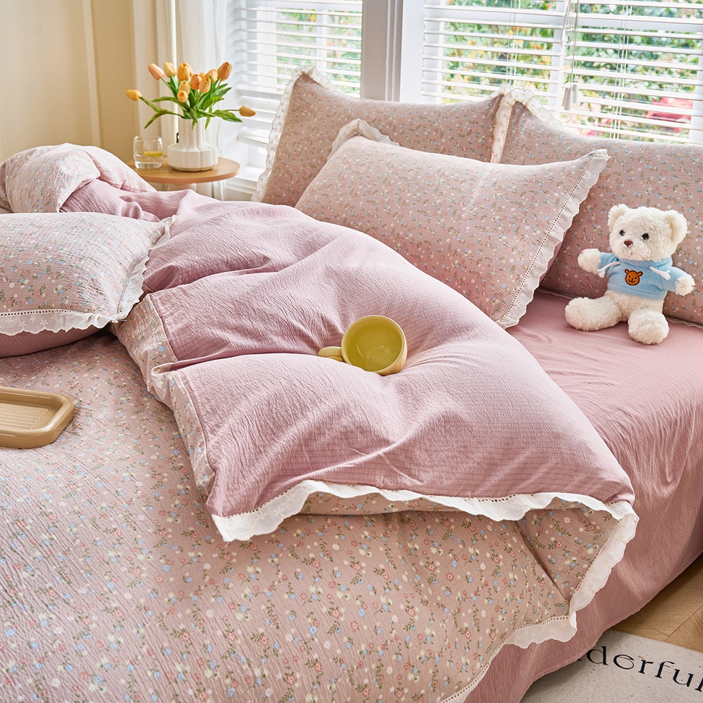 91家纺网 家纺一手货源 找家纺 钰锦珀家纺 2026春夏新款云感皱皱纱镂空花边三件套四件套 浮生若梦