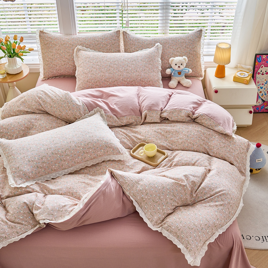 91家纺网 家纺一手货源 找家纺 钰锦珀家纺 2026春夏新款云感皱皱纱镂空花边三件套四件套 浮生若梦