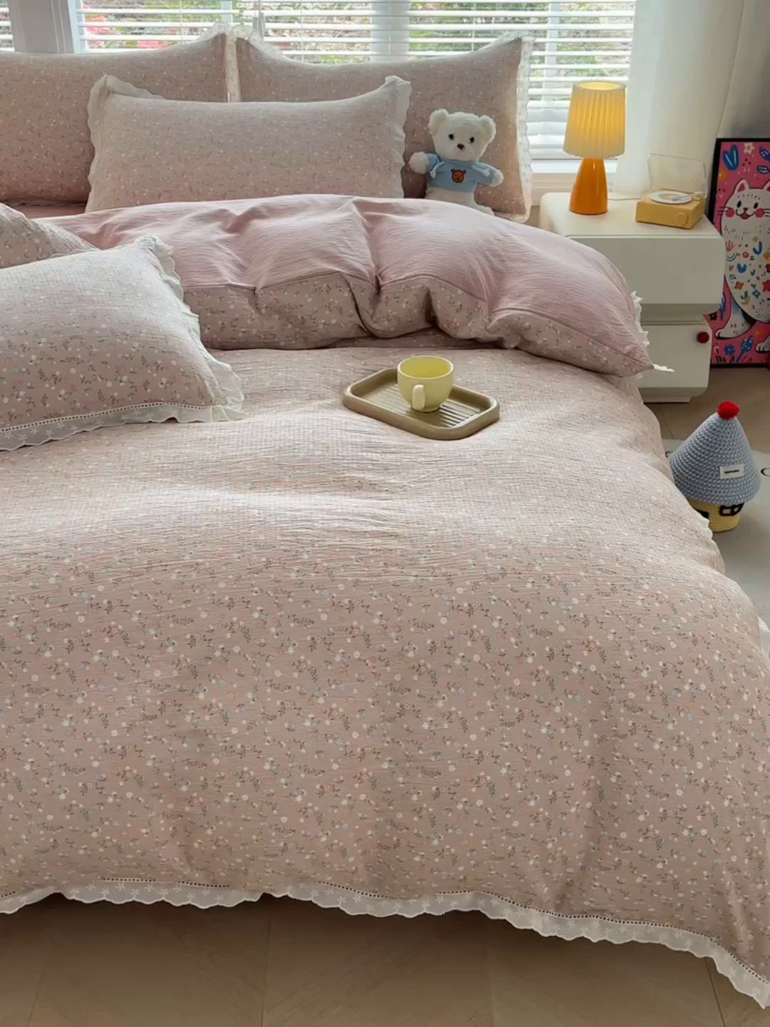 91家纺网 家纺一手货源 找家纺 钰锦珀家纺 2026春夏新款云感皱皱纱镂空花边三件套四件套 浮生若梦