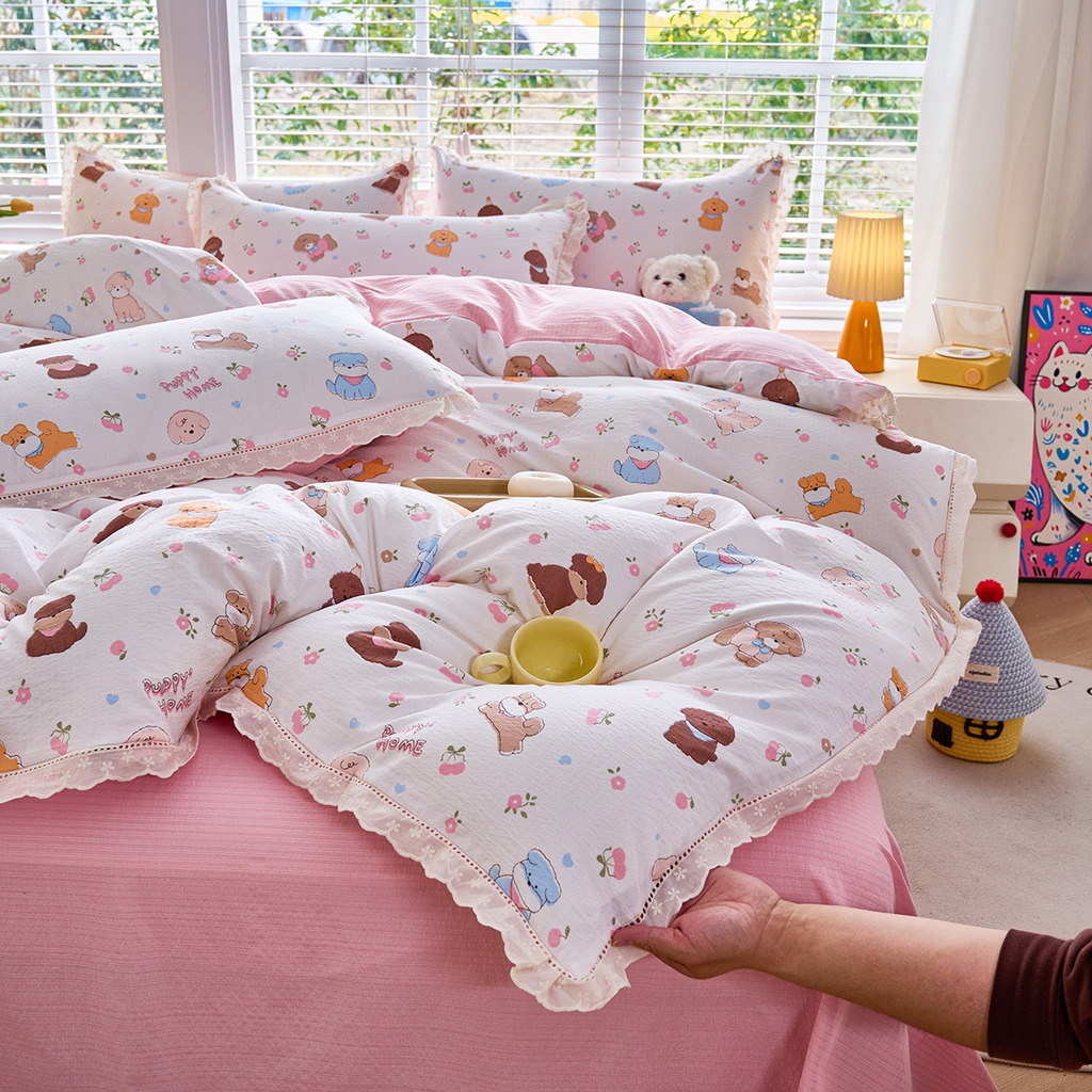 钰锦珀家纺 2026春夏新款云感皱皱纱镂空花边三件套四件套 狗狗派对