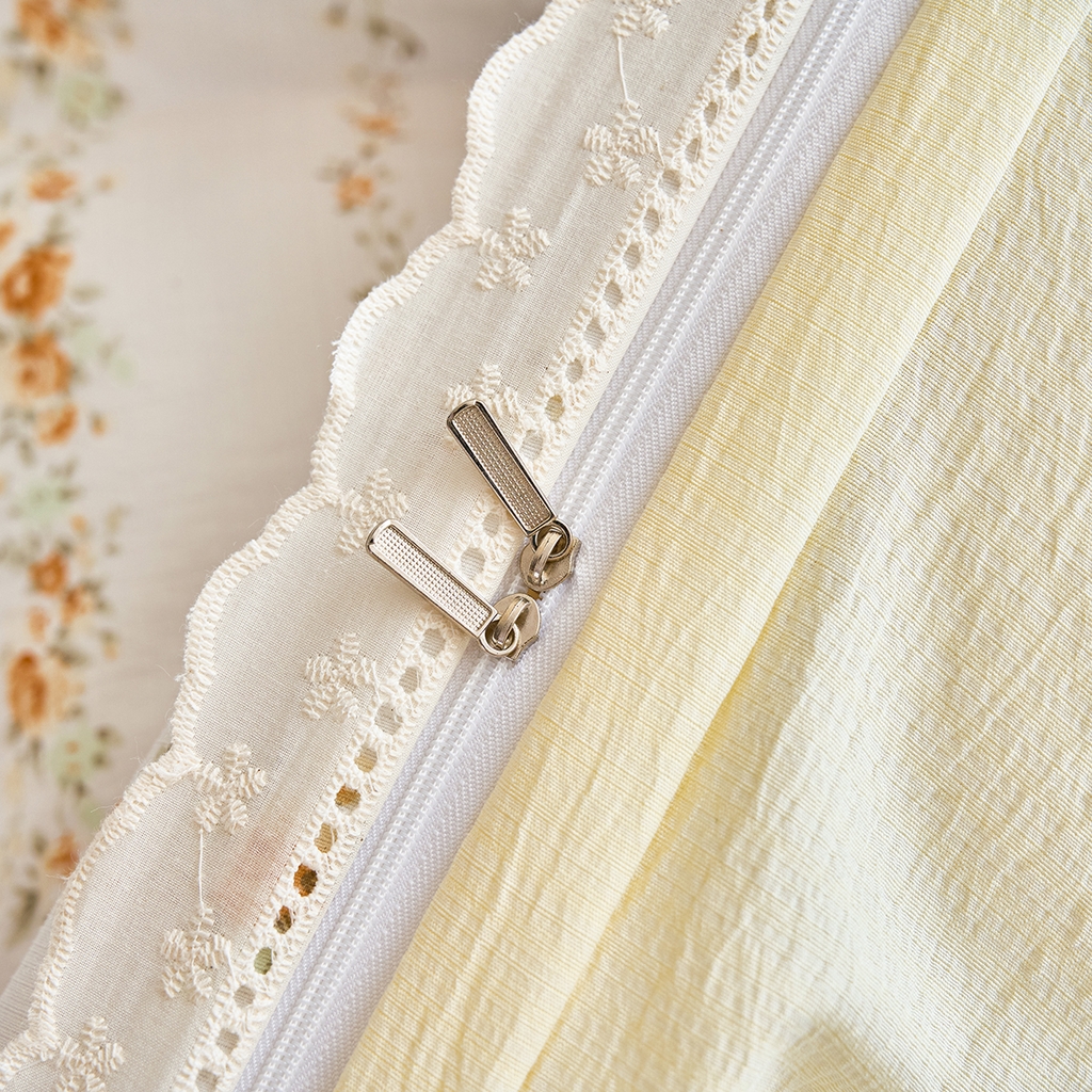 91家纺网 家纺一手货源 找家纺 钰锦珀家纺 2026春夏新款云感皱皱纱镂空花边三件套四件套 洛克庄园