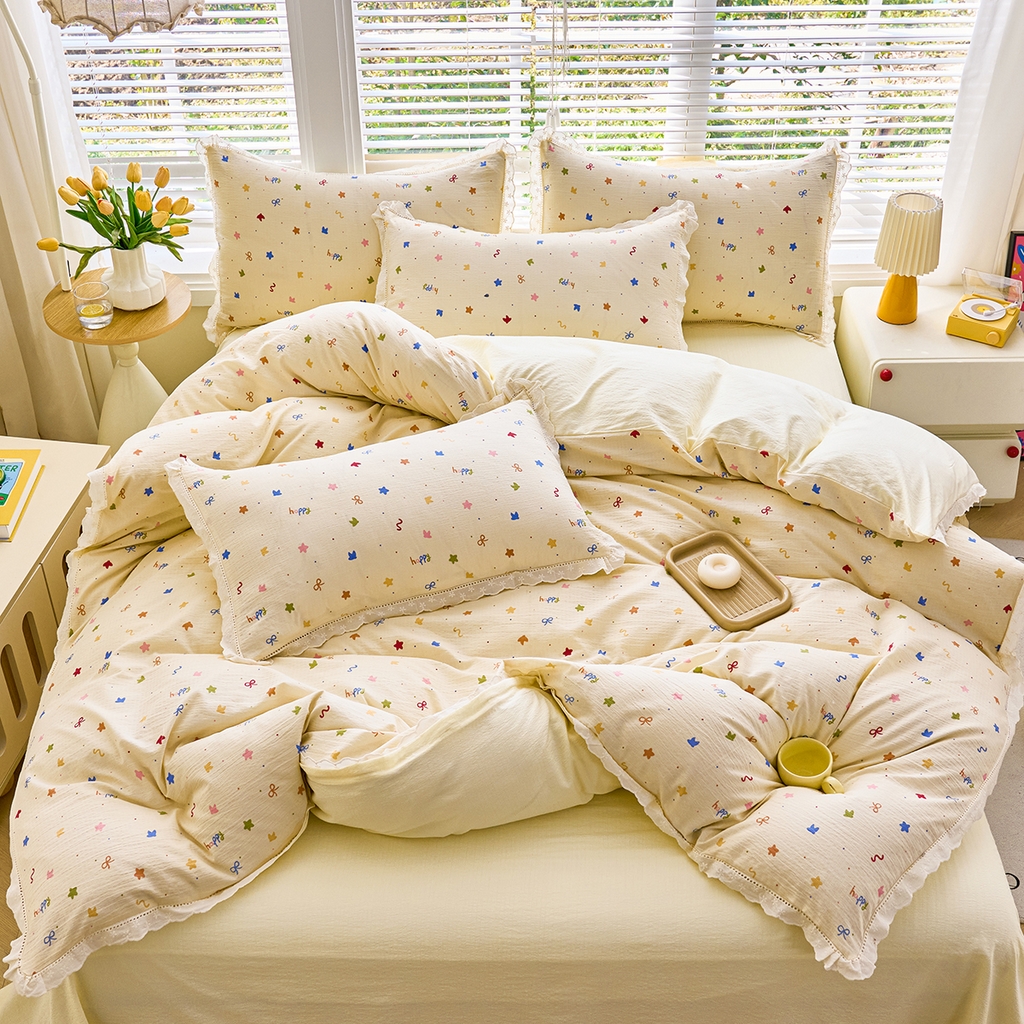 91家纺网 家纺一手货源 找家纺 钰锦珀家纺 2026春夏新款云感皱皱纱镂空花边三件套四件套 奶油芝士