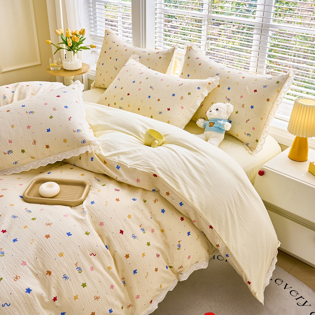 91家纺网 家纺一手货源 找家纺 钰锦珀家纺 2026春夏新款云感皱皱纱镂空花边三件套四件套 奶油芝士