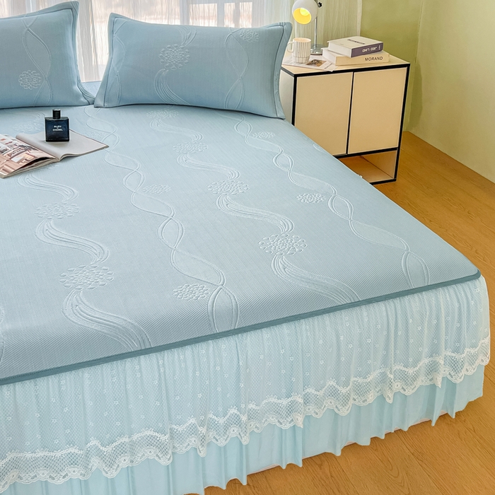 91家纺网 家纺一手货源 找家纺 库里梦家纺 2026新款高克重复合蕾丝花边PE高分子凉席-床裙款 芳菲-蓝色