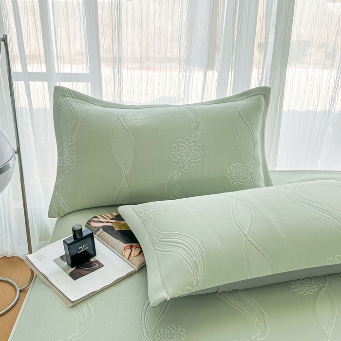 91家纺网 家纺一手货源 找家纺 库里梦家纺 2026新款高克重复合蕾丝花边PE高分子凉席-床裙款 芳菲-绿色