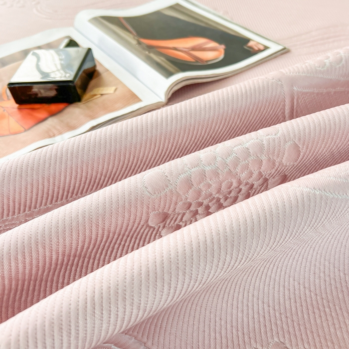 91家纺网 家纺一手货源 找家纺 库里梦家纺 2026新款高克重复合蕾丝花边PE高分子凉席-床裙款 芳菲-粉色