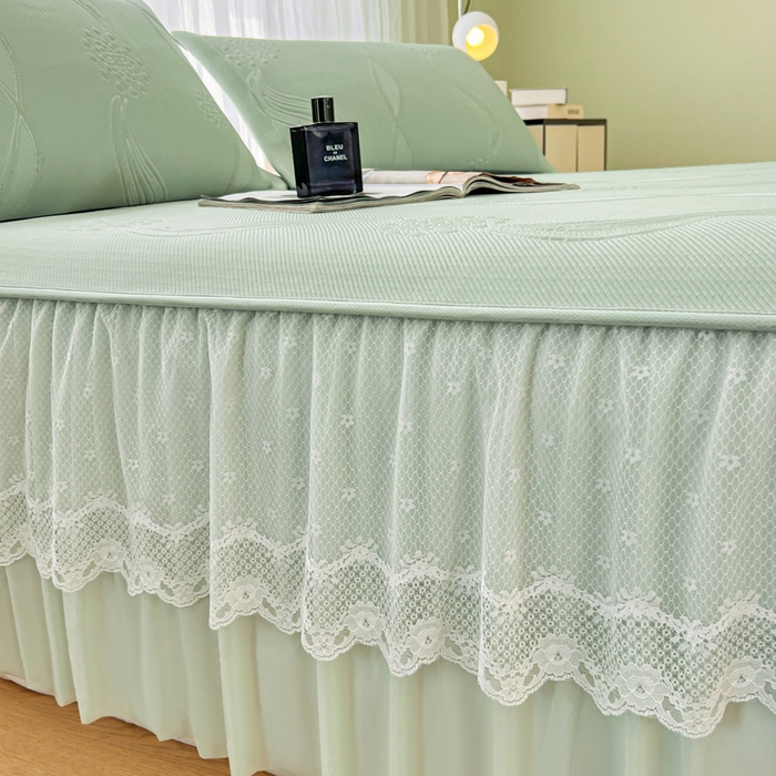 91家纺网 家纺一手货源 找家纺 库里梦家纺 2026新款高克重复合蕾丝花边PE高分子凉席-床裙款 芳菲-绿色