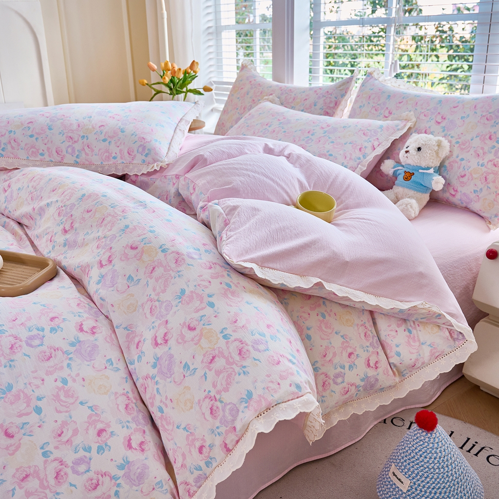 91家纺网 家纺一手货源 找家纺 钰锦珀家纺 2026春夏新款云感皱皱纱镂空花边三件套四件套 晚香玉