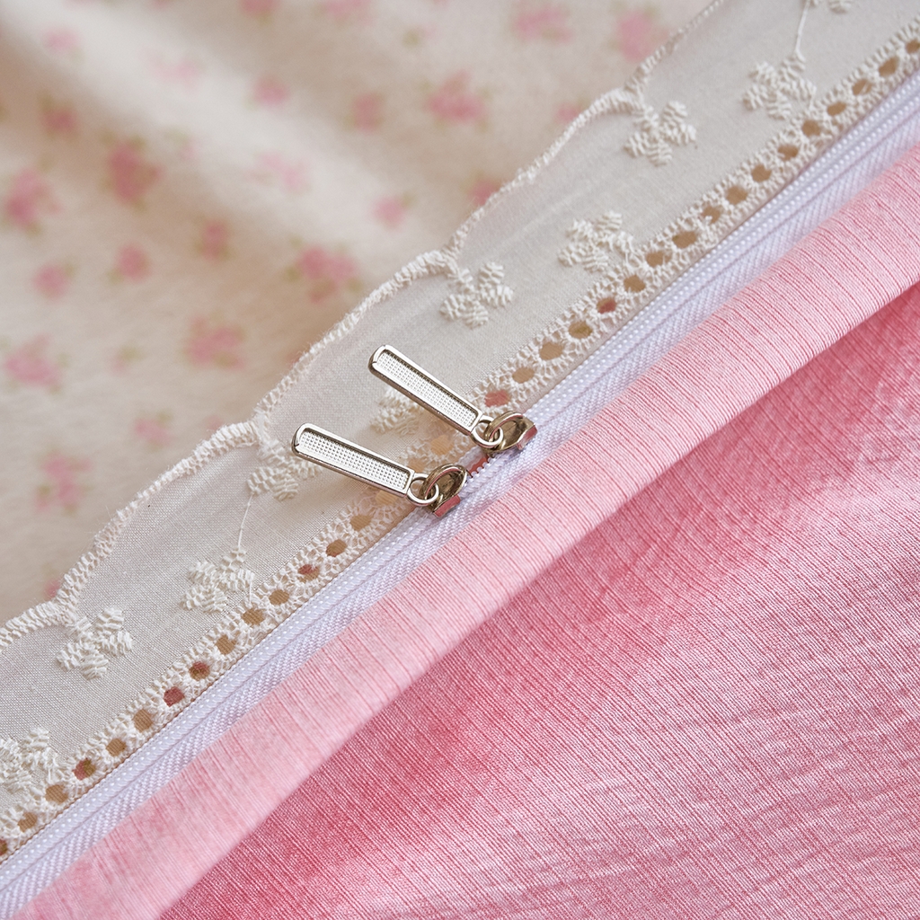 91家纺网 家纺一手货源 找家纺 钰锦珀家纺 2026春夏新款云感皱皱纱镂空花边三件套四件套 晓音-粉