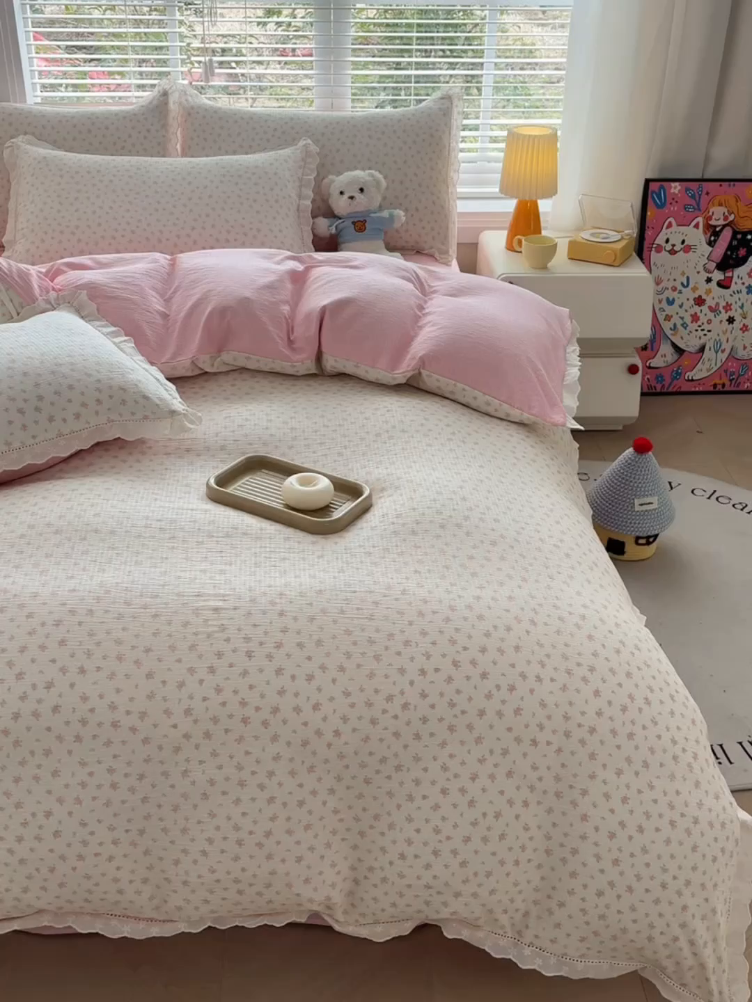 91家纺网 家纺一手货源 找家纺 钰锦珀家纺 2026春夏新款云感皱皱纱镂空花边三件套四件套 晓音-粉