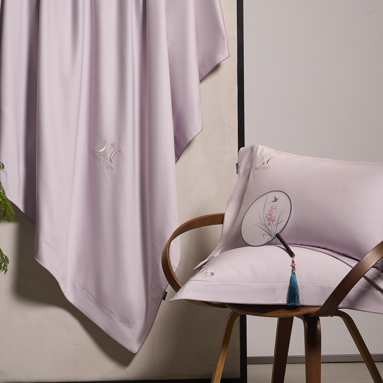 91家纺网 家纺一手货源 找家纺 玖玖爱家纺 2026新款奢织黄金长绒棉四件套晚安好梦系列 迷雾紫