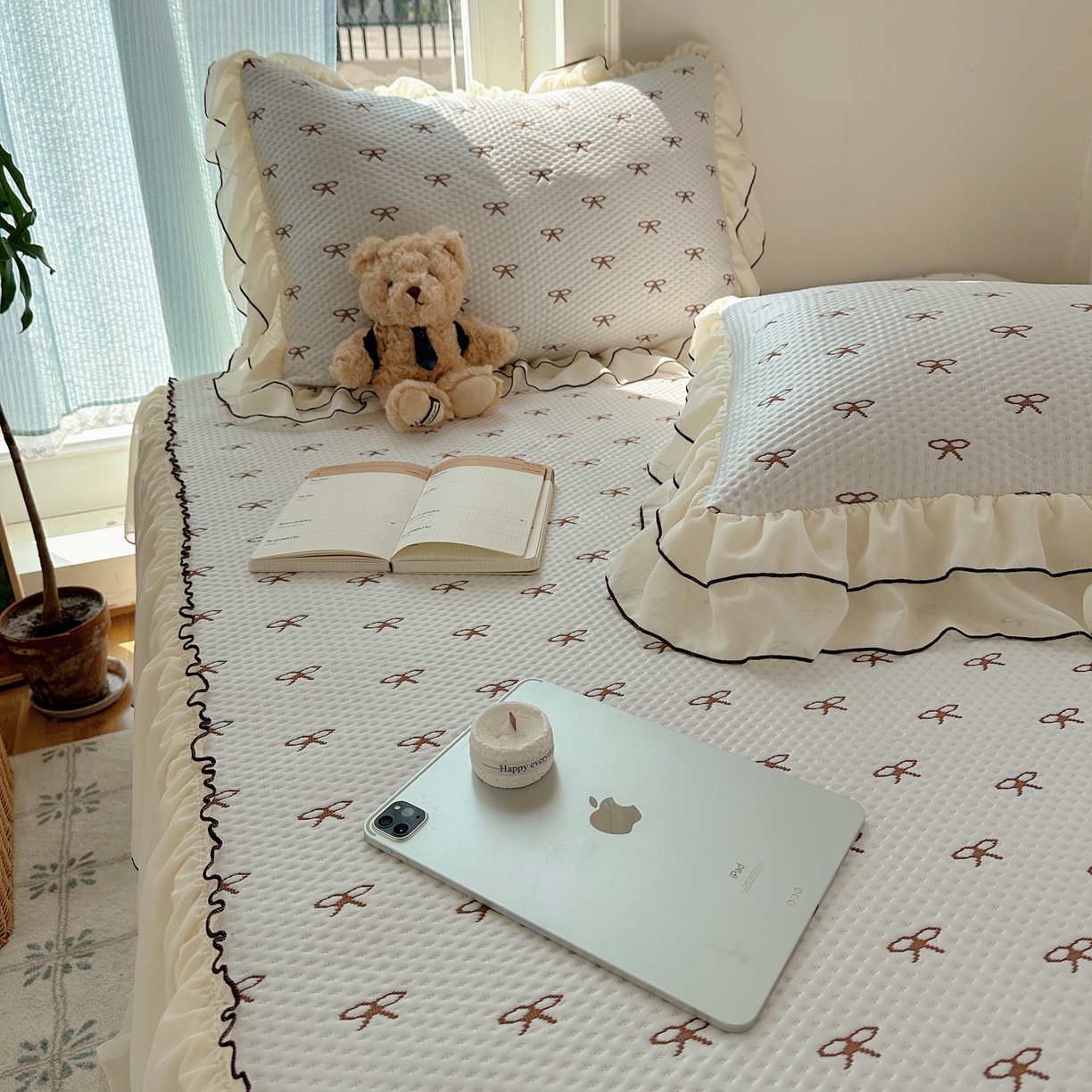 91家纺网 家纺一手货源 找家纺 2022山茶家居-原创设计（原山茶家纺）新款纯色美丽绒牛奶绒四件套 黄拼奶蓝