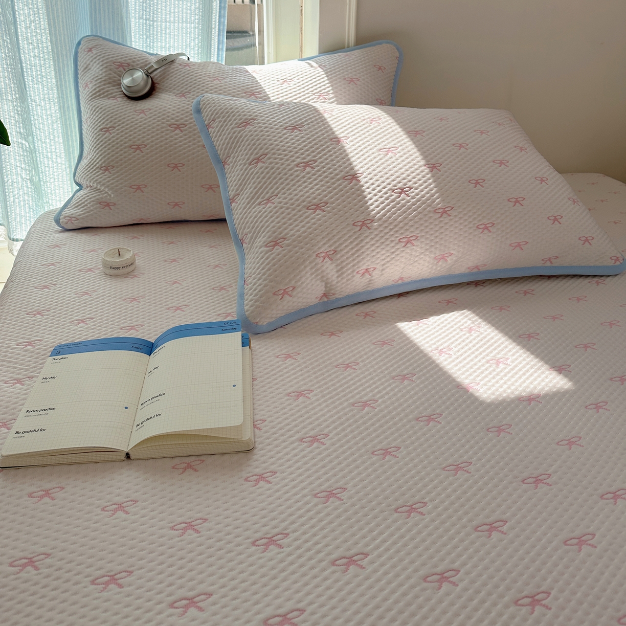 91家纺网 家纺一手货源 找家纺 山茶家居-原创设计（原山茶家纺） 2026新款pe果冻提花席凉席-芭蕾结语 芭蕾结语-粉-平铺款