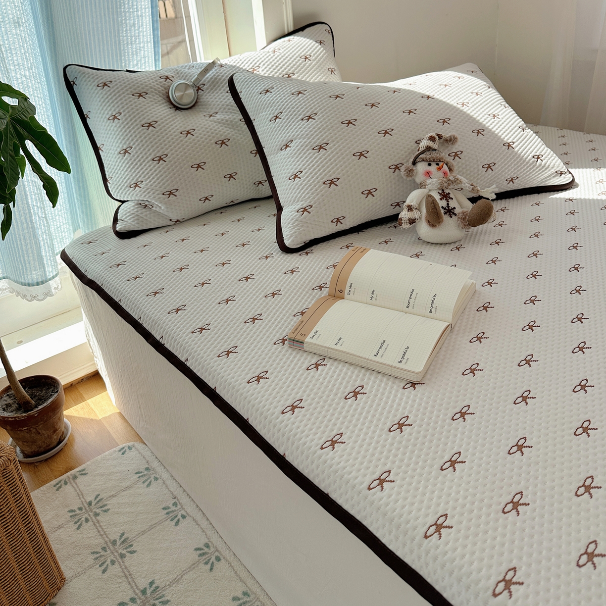 91家纺网 家纺一手货源 找家纺 山茶家居-原创设计（原山茶家纺） 2026新款pe果冻提花席凉席-芭蕾结语 芭蕾结语-咖-平铺款