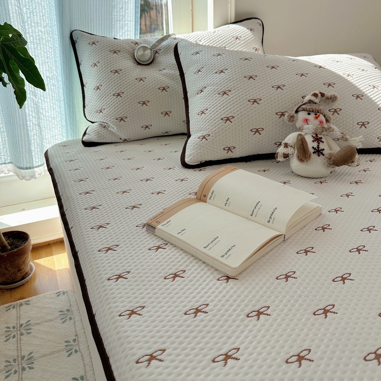 91家纺网 家纺一手货源 找家纺 山茶家居-原创设计（原山茶家纺） 2026新款pe果冻提花席凉席-芭蕾结语 芭蕾结语-咖-平铺款