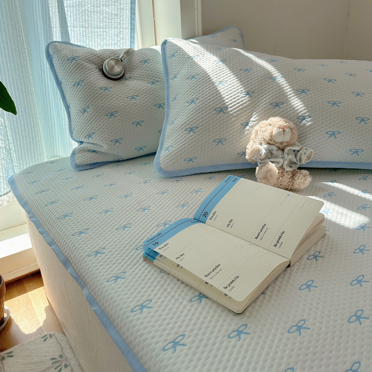 91家纺网 家纺一手货源 找家纺 山茶家居-原创设计（原山茶家纺） 2026新款pe果冻提花席凉席-芭蕾结语 芭蕾结语-蓝-平铺款