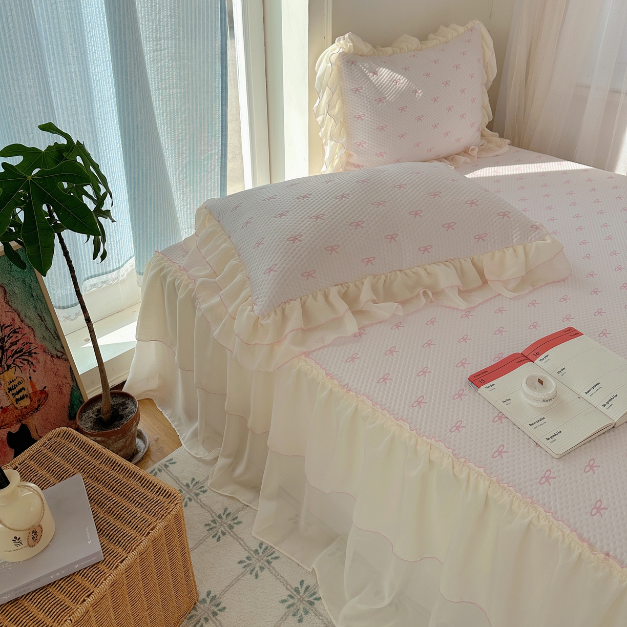 91家纺网 家纺一手货源 找家纺 山茶家居-原创设计（原山茶家纺） 2026新款pe果冻提花席凉席-芭蕾结语 芭蕾结语-粉-床裙款