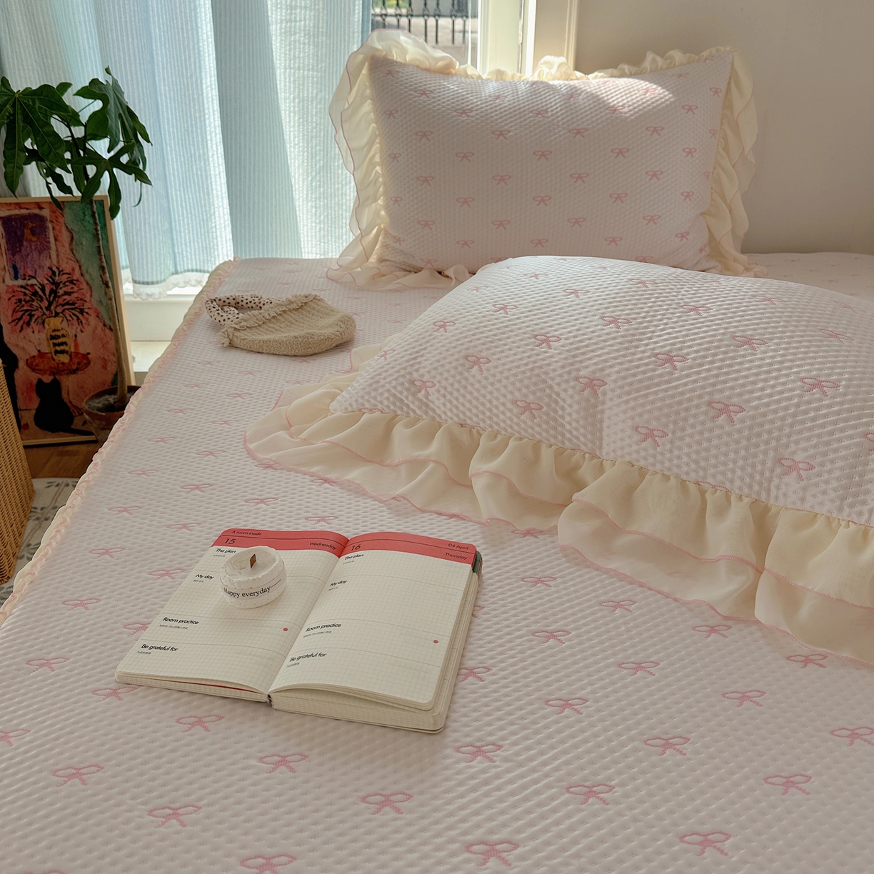 91家纺网 家纺一手货源 找家纺 山茶家居-原创设计（原山茶家纺） 2026新款pe果冻提花席凉席-芭蕾结语 芭蕾结语-粉-床裙款