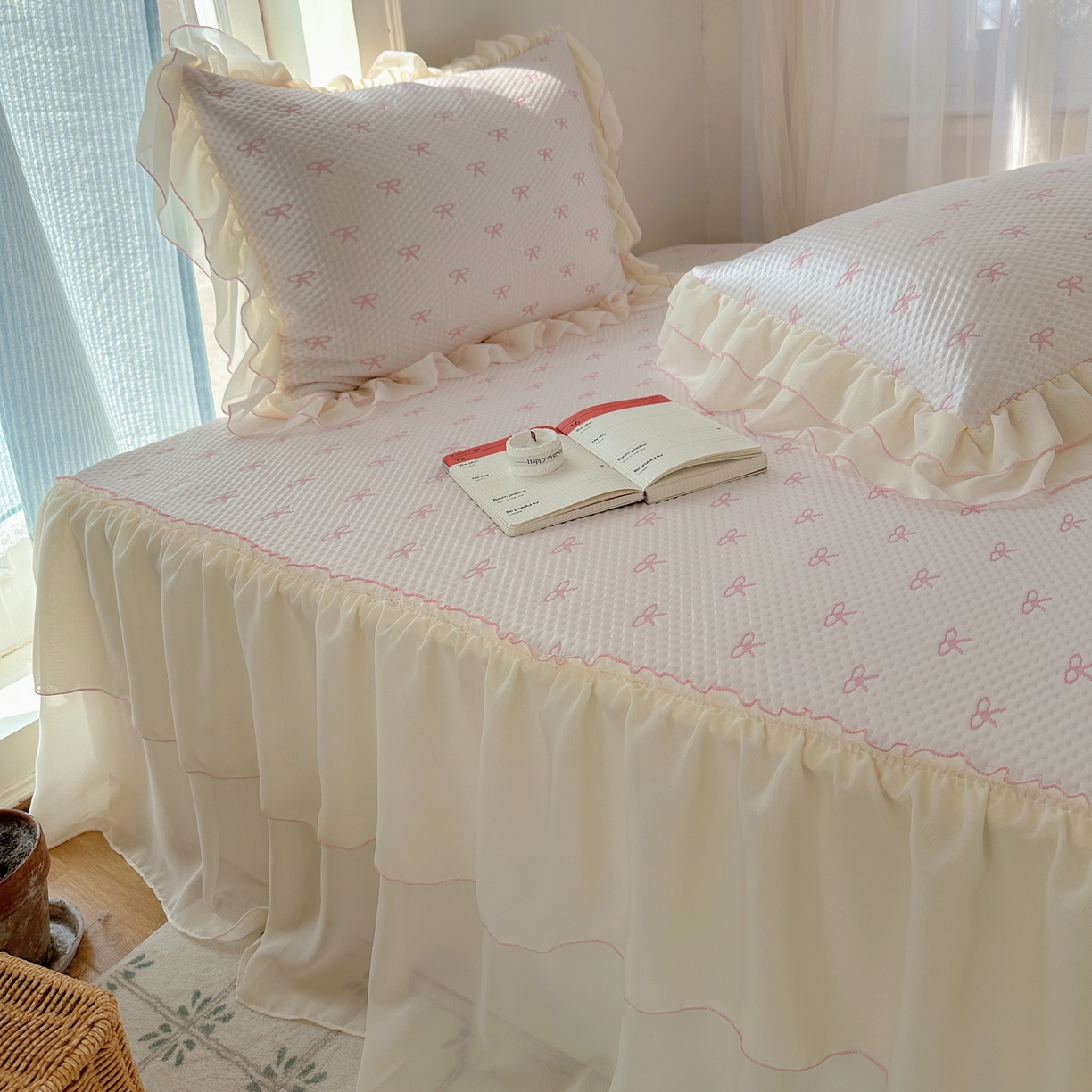 91家纺网 家纺一手货源 找家纺 山茶家居-原创设计（原山茶家纺） 2026新款pe果冻提花席凉席-芭蕾结语 芭蕾结语-粉-床裙款