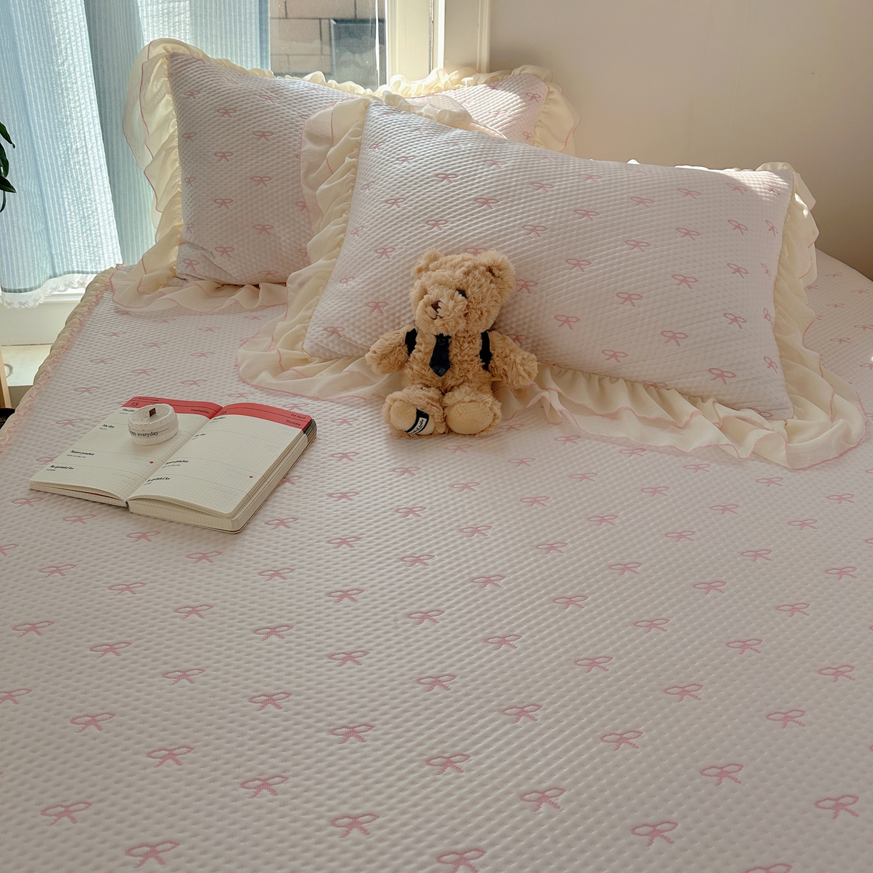 91家纺网 家纺一手货源 找家纺 山茶家居-原创设计（原山茶家纺） 2026新款pe果冻提花席凉席-芭蕾结语 芭蕾结语-粉-床裙款