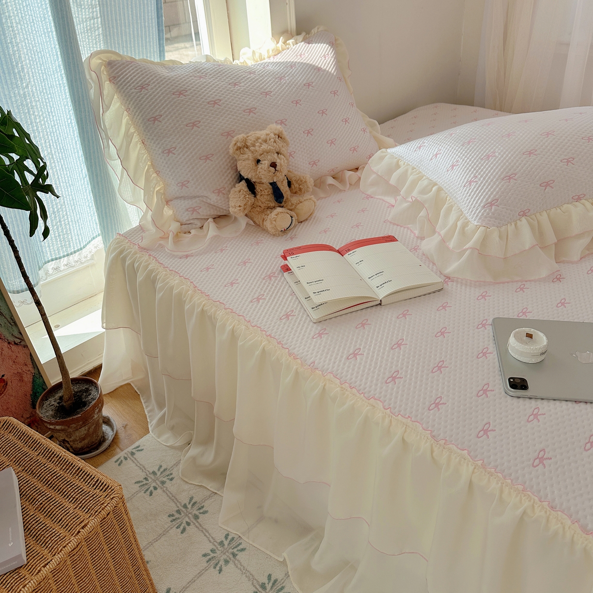 91家纺网 家纺一手货源 找家纺 山茶家居-原创设计（原山茶家纺） 2026新款pe果冻提花席凉席-芭蕾结语 芭蕾结语-粉-床裙款