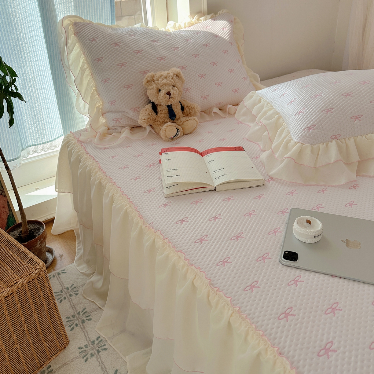 91家纺网 家纺一手货源 找家纺 山茶家居-原创设计（原山茶家纺） 2026新款pe果冻提花席凉席-芭蕾结语 芭蕾结语-粉-床裙款