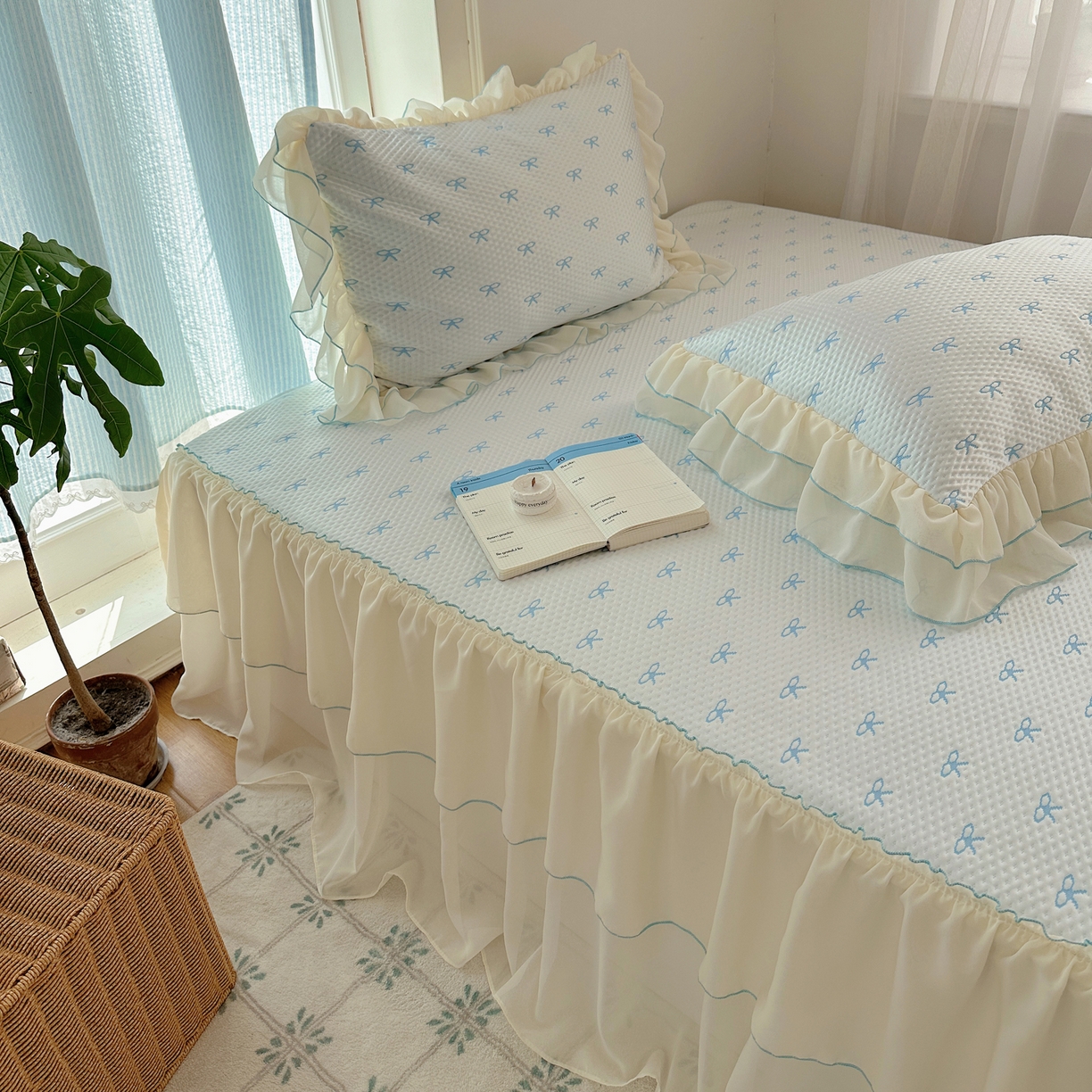 91家纺网 家纺一手货源 找家纺 山茶家居-原创设计（原山茶家纺） 2026新款pe果冻提花席凉席-芭蕾结语 芭蕾结语-蓝-床裙款