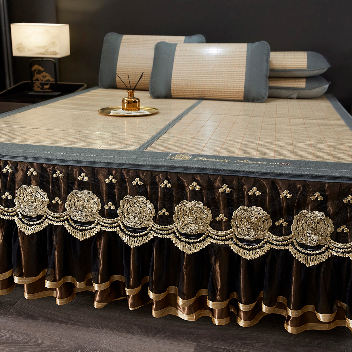 91家纺网 家纺一手货源 找家纺 罗艺轩 2026春夏新款可拆卸床裙凉感竹席凉席席子-竹之韵（控价238/248/258/268起） 竹之韵-灰