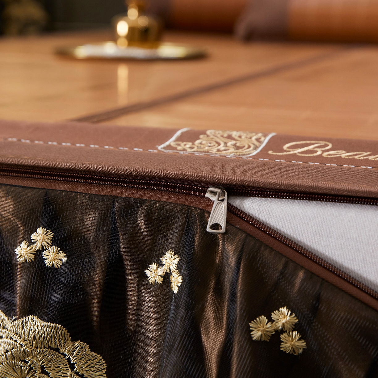 91家纺网 家纺一手货源 找家纺 罗艺轩 2026春夏新款可拆卸床裙凉感竹席凉席席子-竹之韵（控价238/248/258/268起） 竹之韵-金色