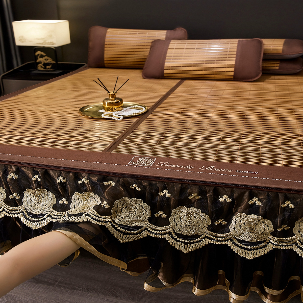 91家纺网 家纺一手货源 找家纺 罗艺轩 2026春夏新款可拆卸床裙凉感竹席凉席席子-竹之韵（控价238/248/258/268起） 竹之韵-咖色