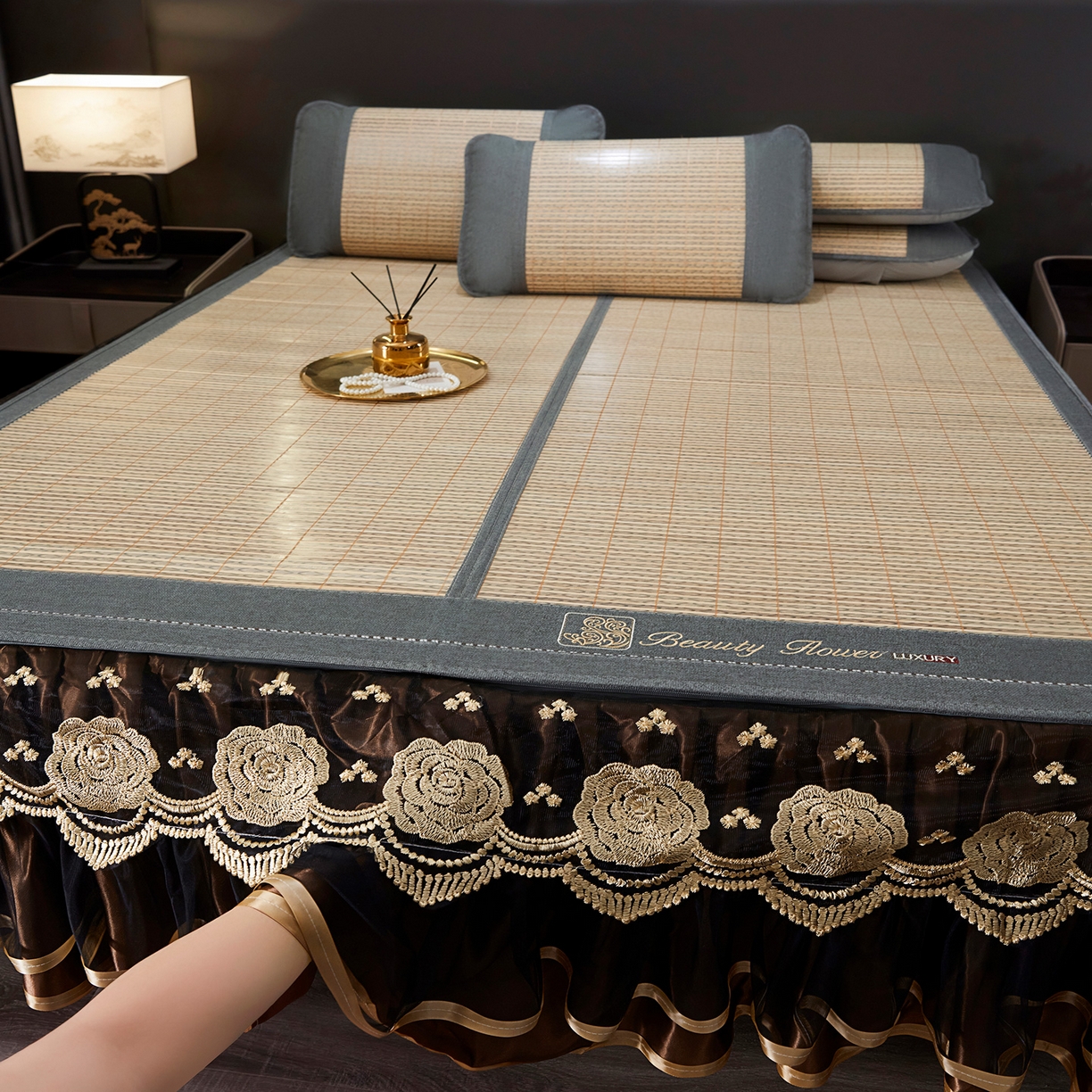 91家纺网 家纺一手货源 找家纺 罗艺轩 2026春夏新款可拆卸床裙凉感竹席凉席席子-竹之韵（控价238/248/258/268起） 竹之韵-灰